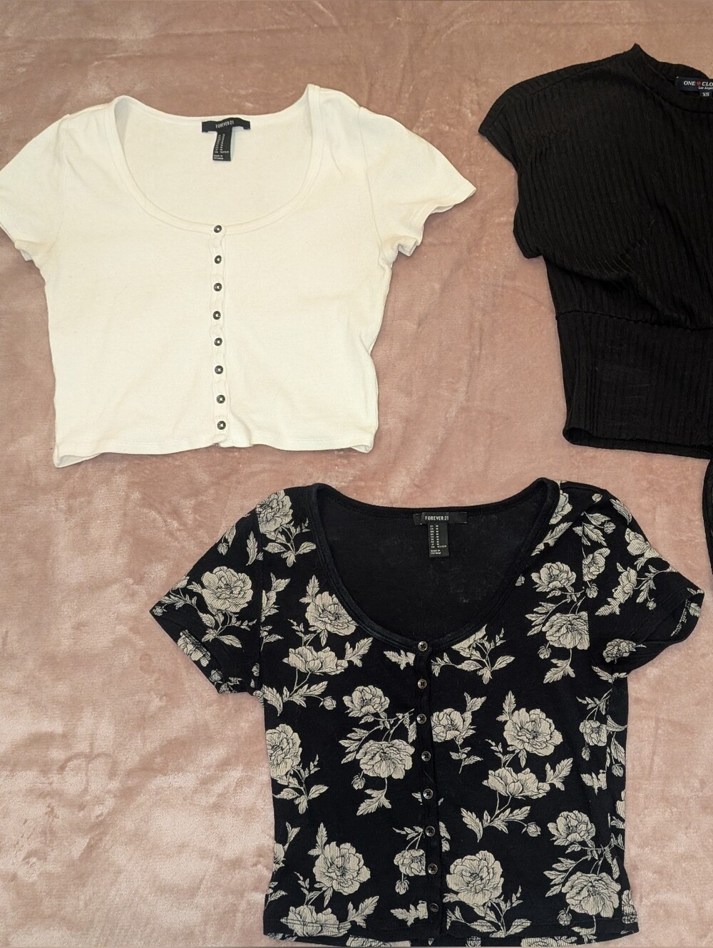 LOT 3 Small Crop Tops Forever 21